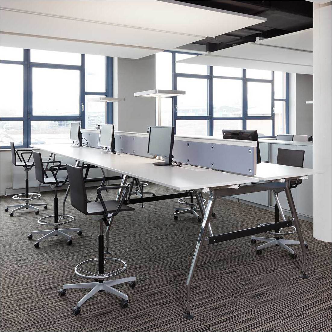 会议台|实木洽谈台|办公家具|设计师家具|Ad Hoc 高脚洽谈台